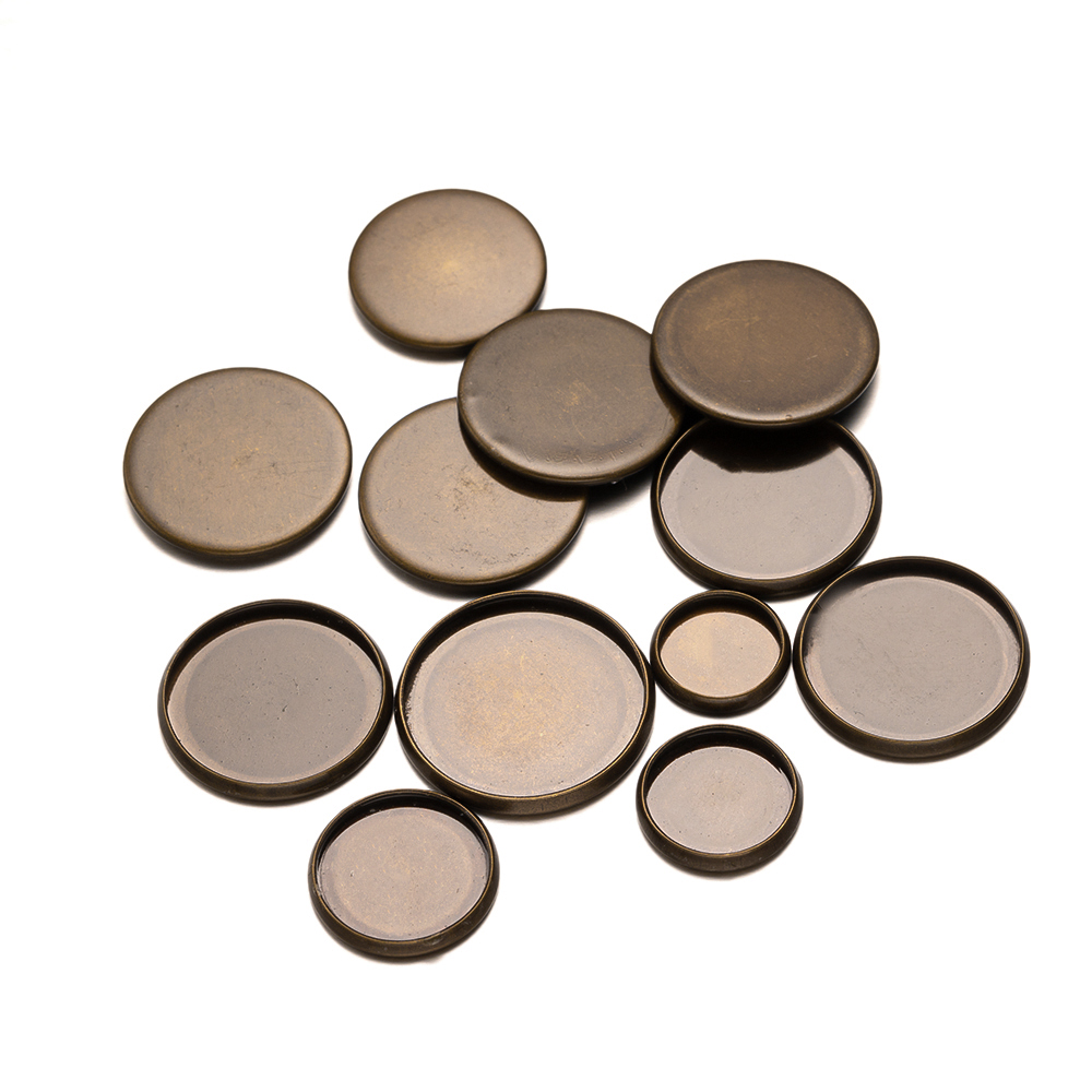 صواني مستديرة مسطحة برونزية عت - مراجعة Bezels Set Pendant وسعره