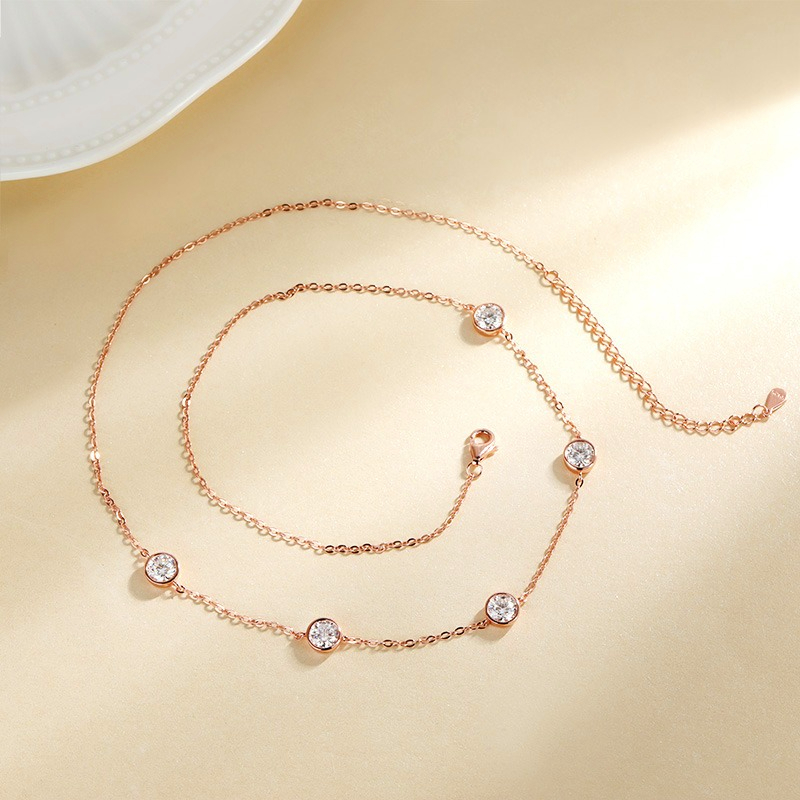 GRA معتمد 5 مللي متر مويسانيتي - مراجعة Bezels Set Pendant وسعره